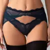 Set 3 pezzi blu notte pizzo – Obsessive Nightly Blue – ambientata